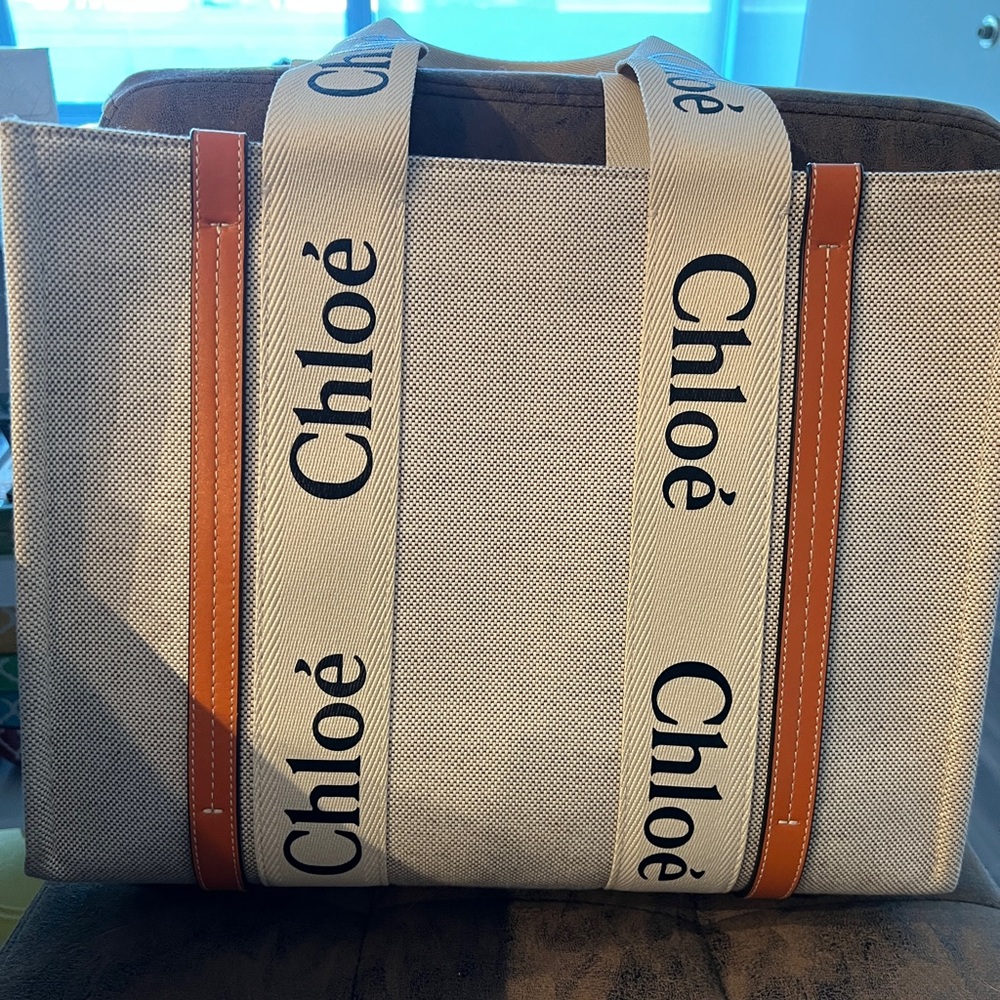 Chloe Medium Woody Tote